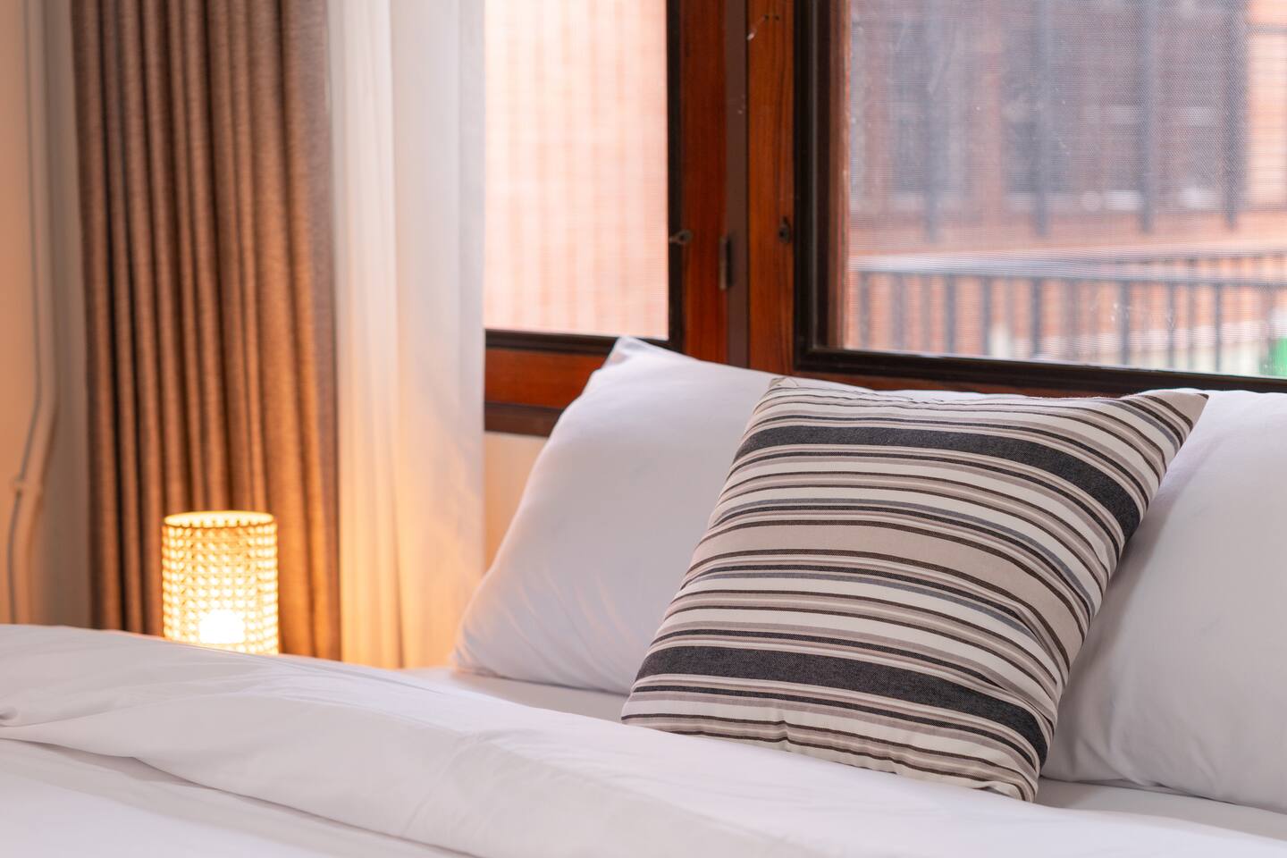 ThongLor|Spacious 4BR4BA, Fast-WiFi, Netflix, Shop