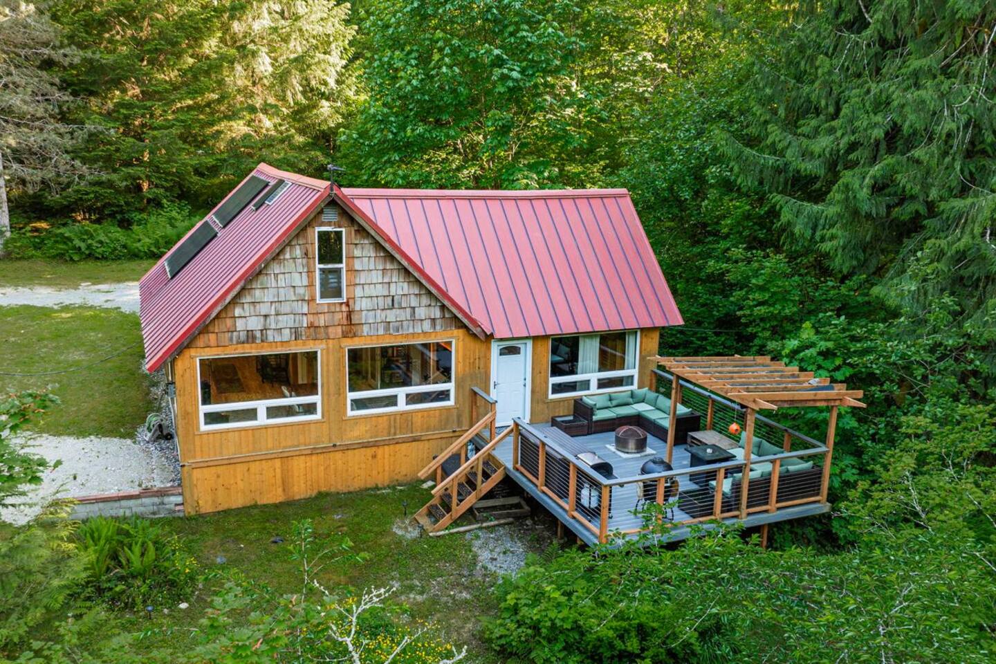 Misty Mountain Cabin - off grid mountain view