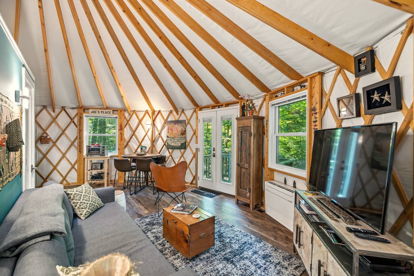 Riverfront * Yurt * Firepit