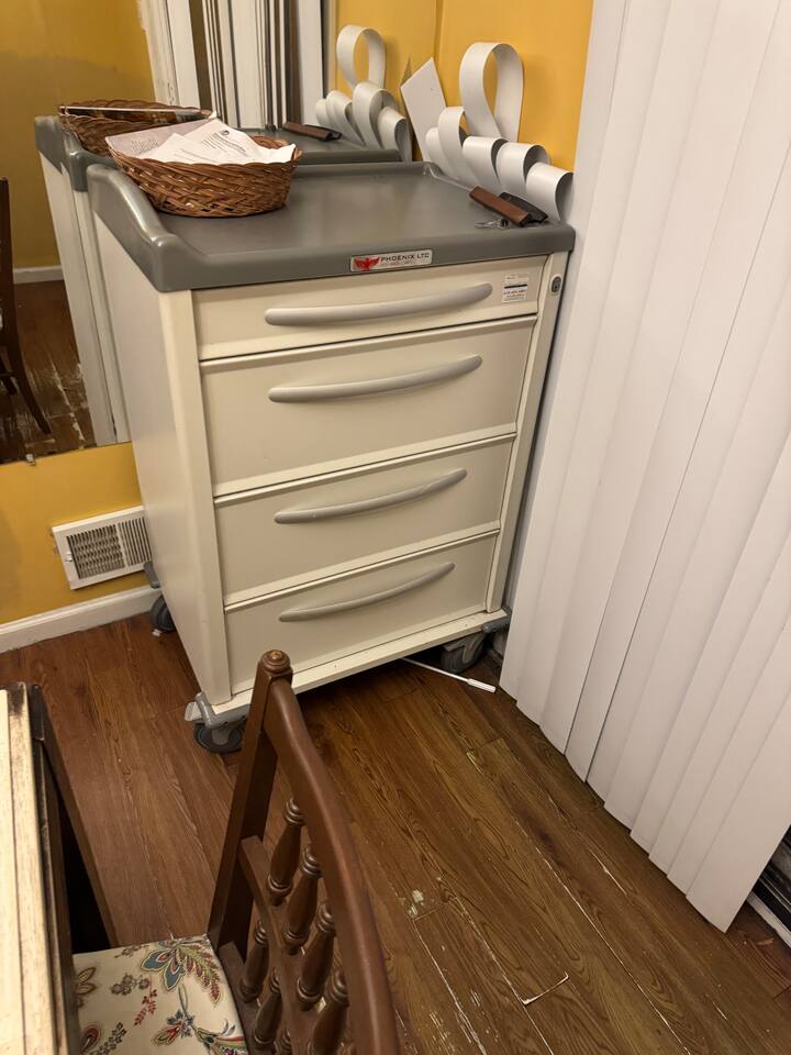 Mariama House Room 1 - Private Queen w/ Shrd Bath