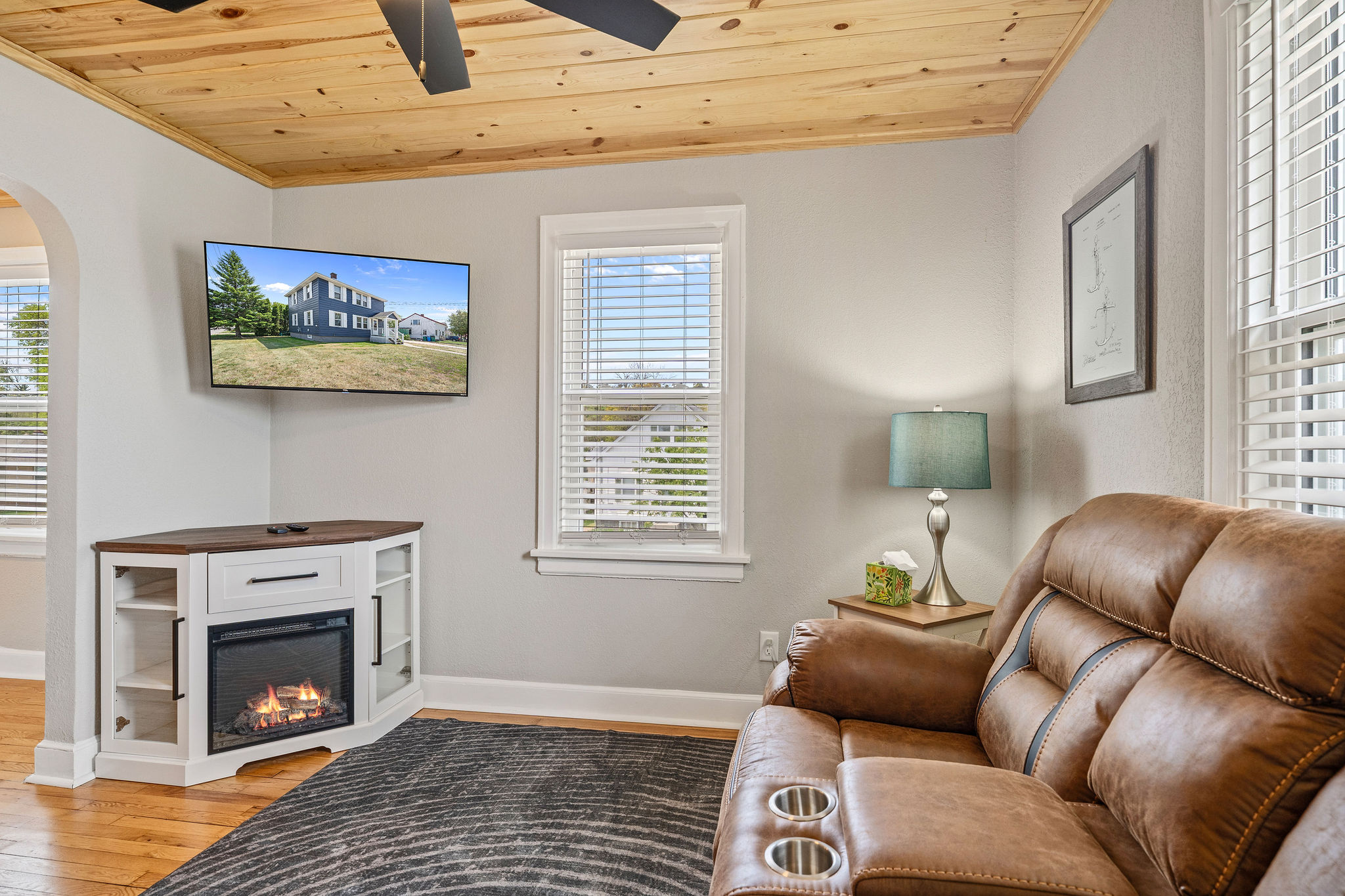 Modern Mqt Getaway | Full Kitchen + Walk + Laundry