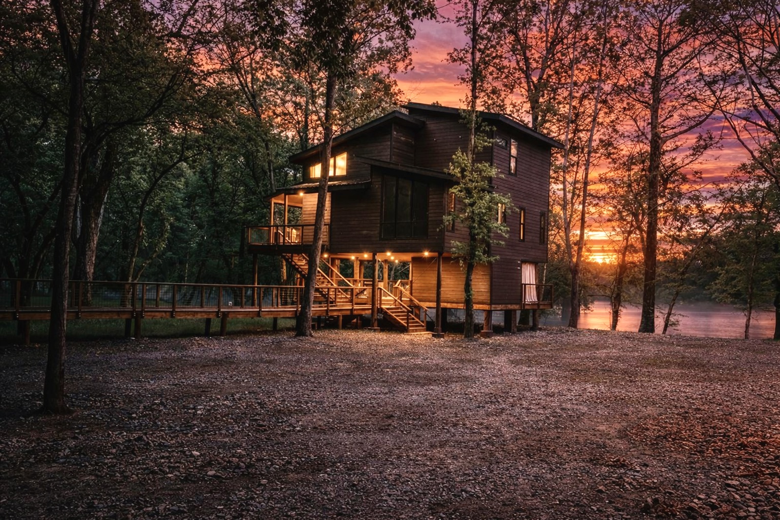 Living Waters Getaway on a River in Broken Bow