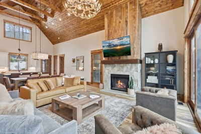 Cozy Modern Mountain Cabin w/ Hot Tub + Fire Pit! photo 6