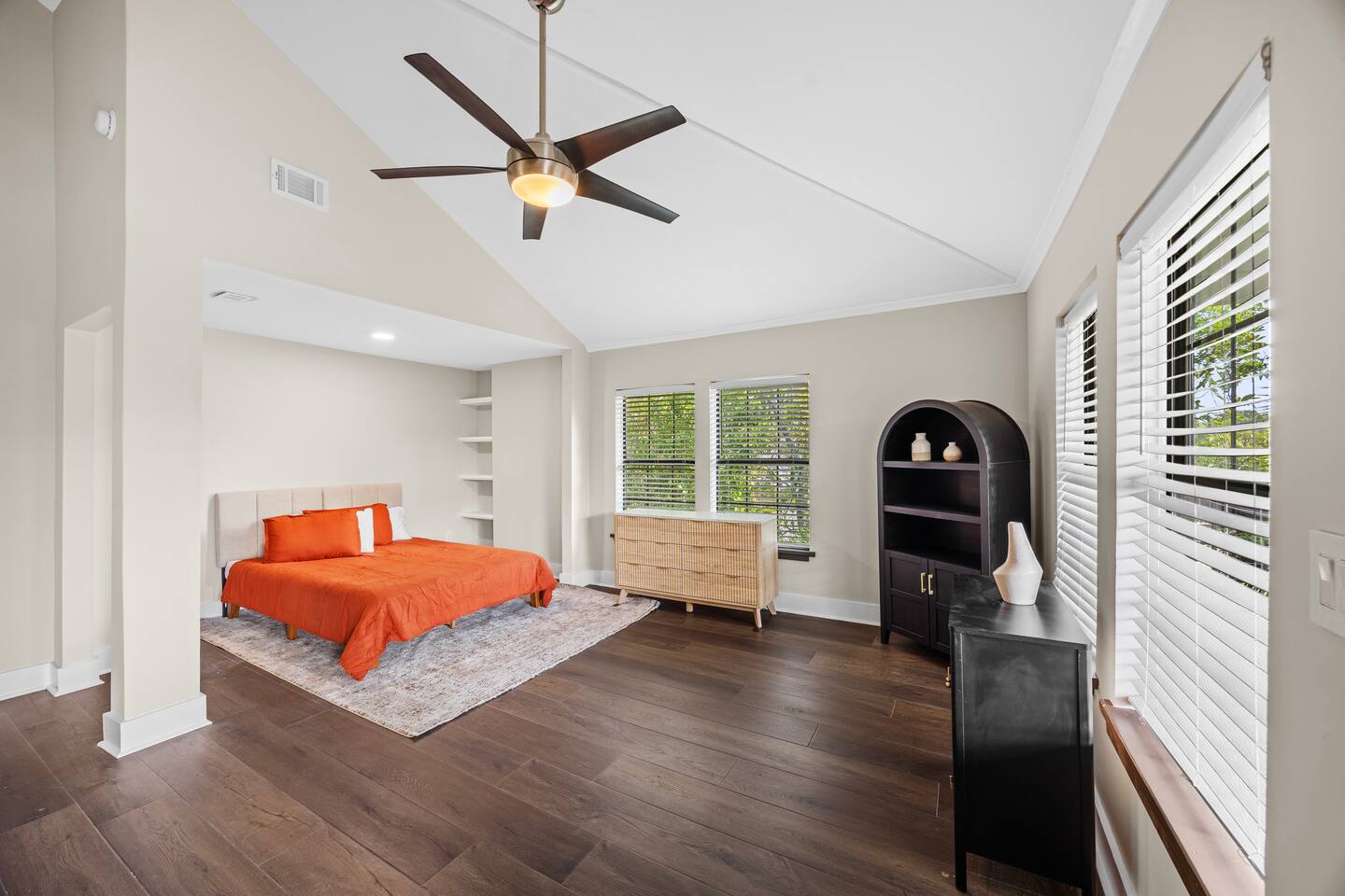 Studio w/ Spa-Style Bathroom | 6 mins to Downtown