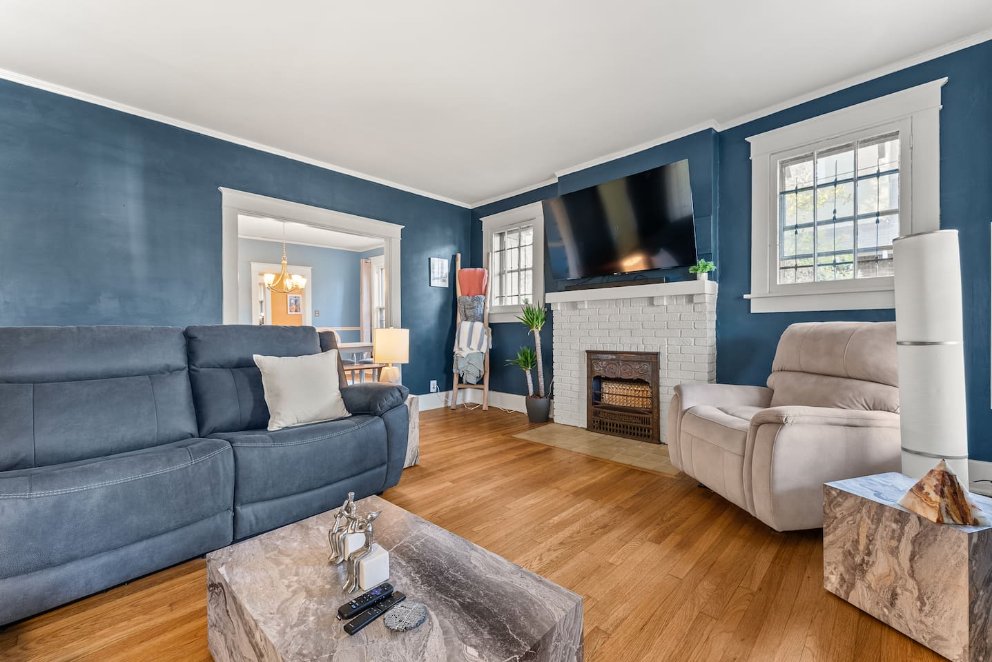 Elegant Home, Perfect for Groups w/ 4 King Beds