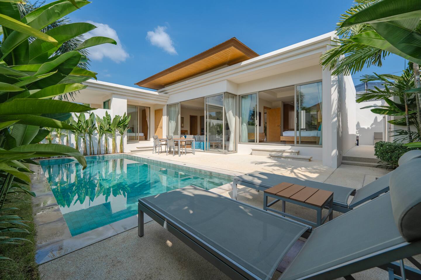 Tropical Holiday Villa Retreat near Bangtao Beach