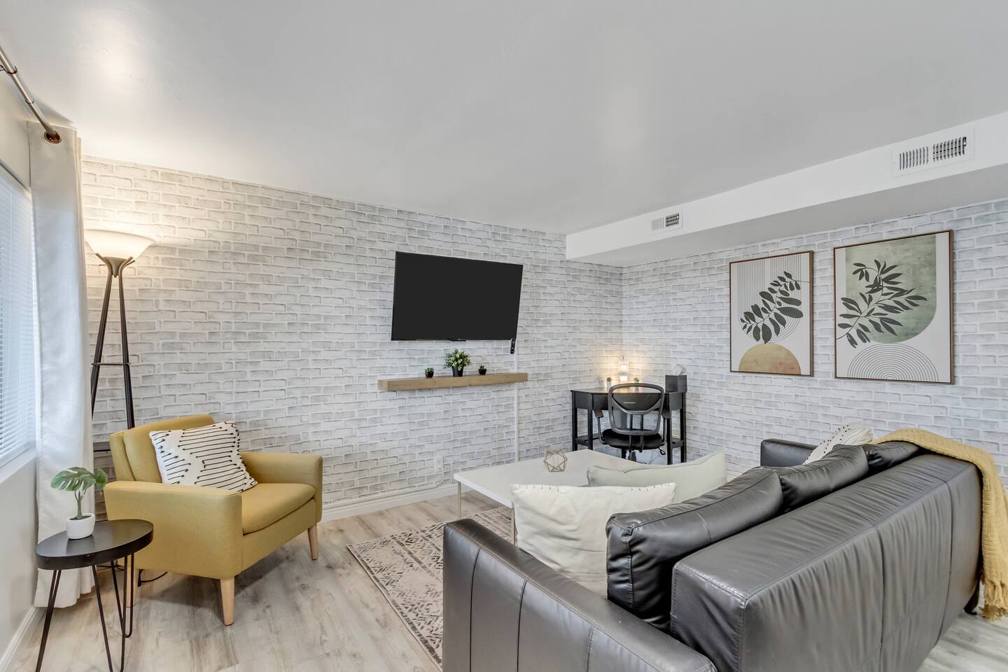 Family 2BR Downtown SLC • King Bed + Bunk Beds