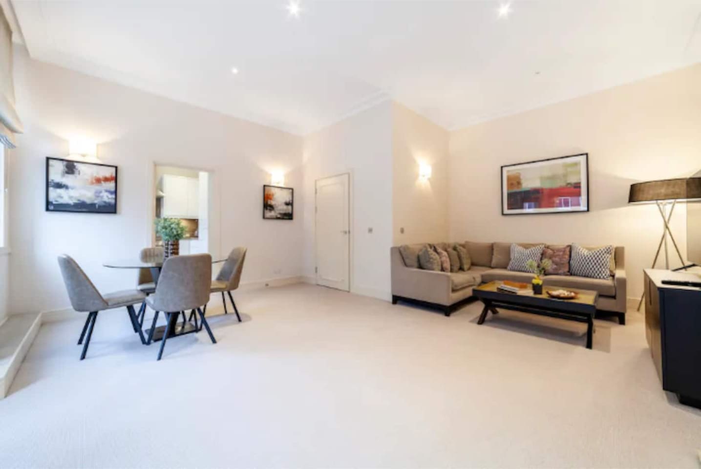 Modern 1BR in Heart of Mayfair