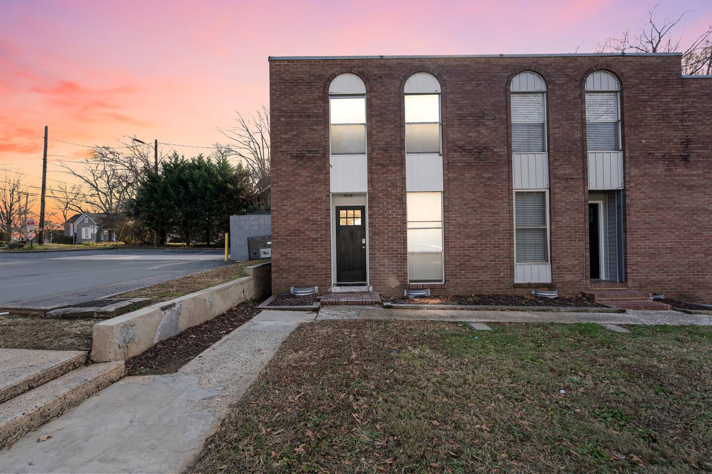 Modern Townhome w/ Balcony • Walk to FUSE Stadium