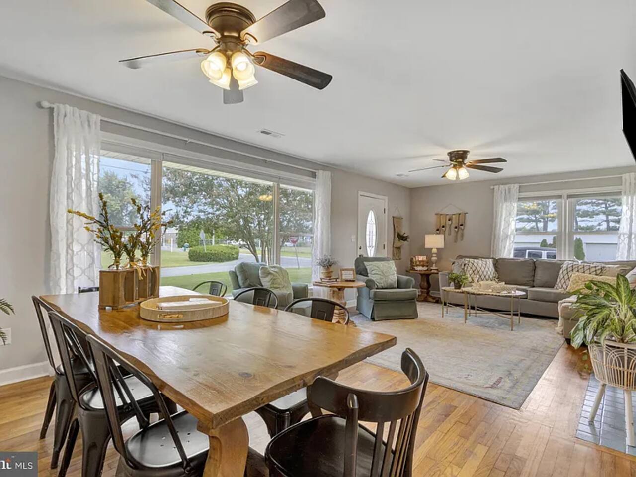 Coastal Cottage | 4BR, Dog-Friendly, Sleeps 10