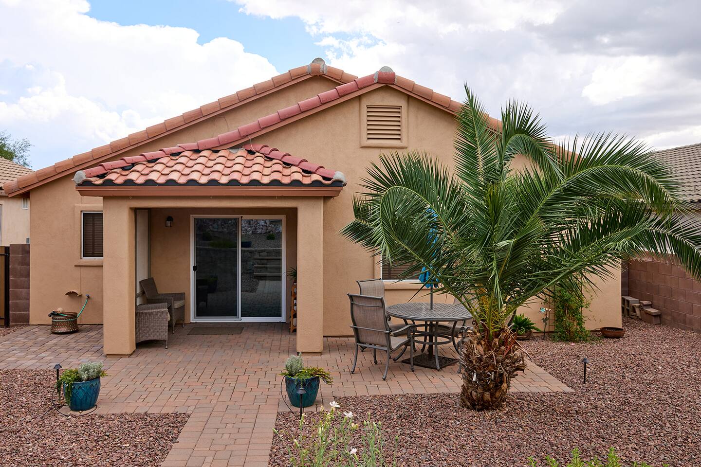 Stylish Retreat| Golf & Hiking |Quiet Cul-de-Sac