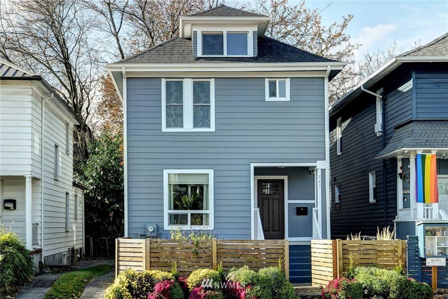 Remodeled Craftsman in Central District w/ Parking