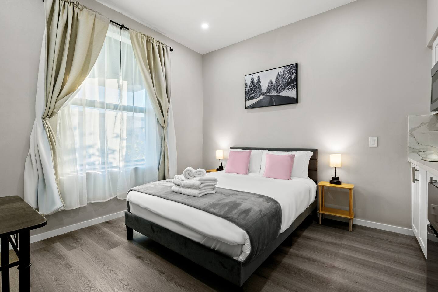 Ontario City Pocket Studio 3A