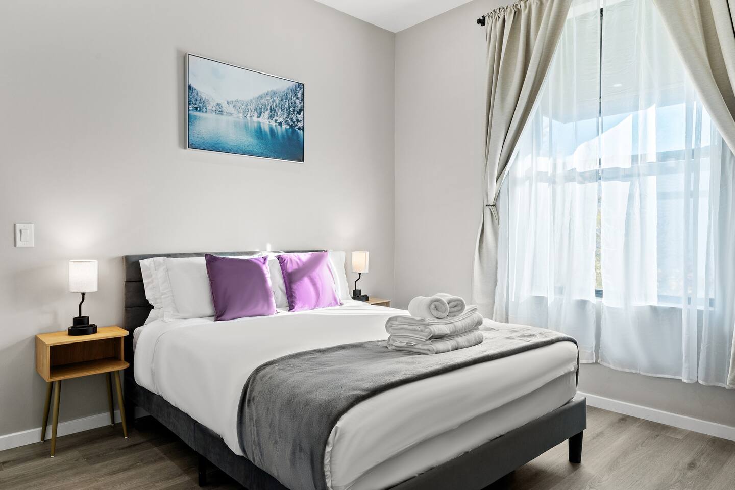 Ontario Urban Mini Suite 3B