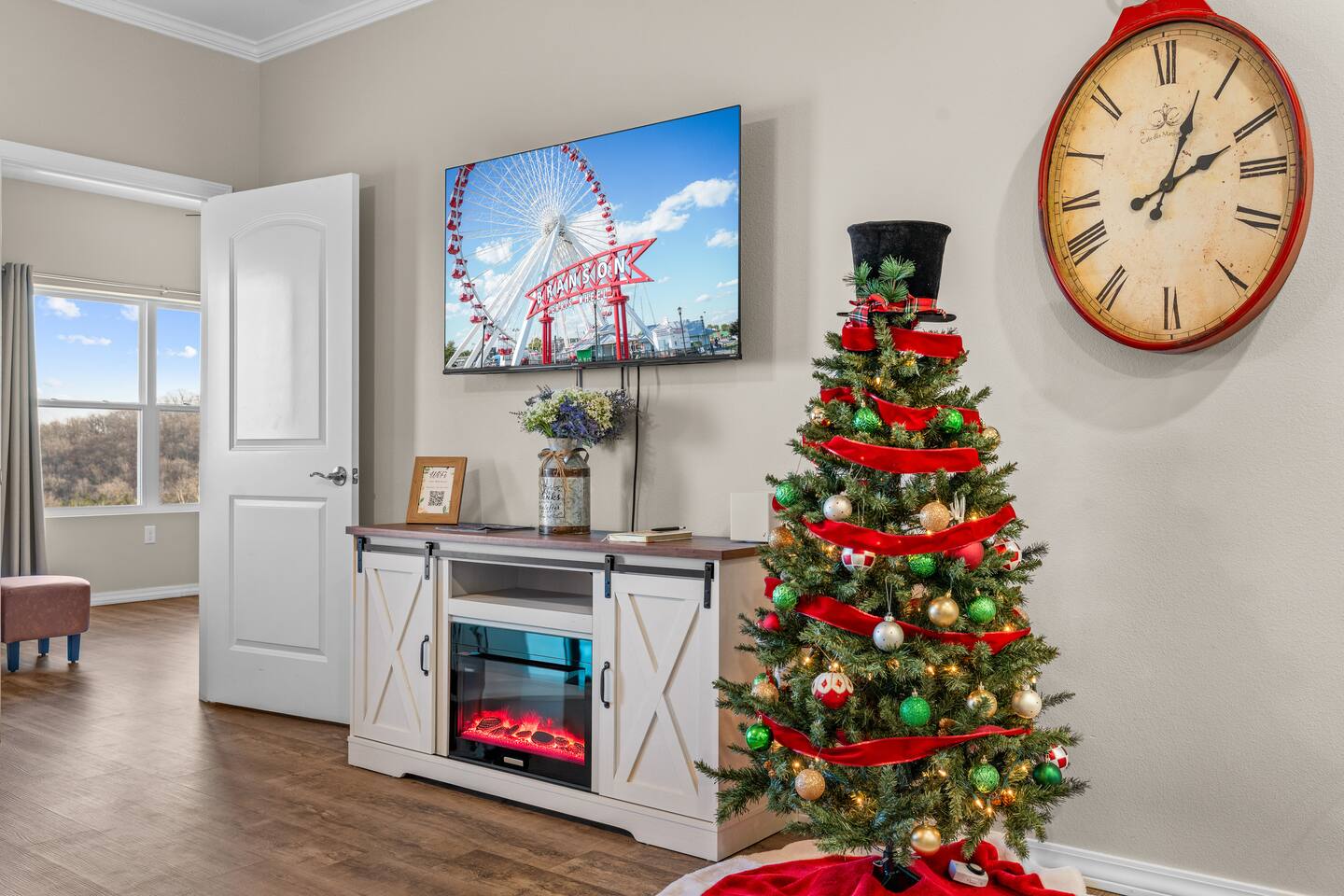 Newly renovated, prime location, games