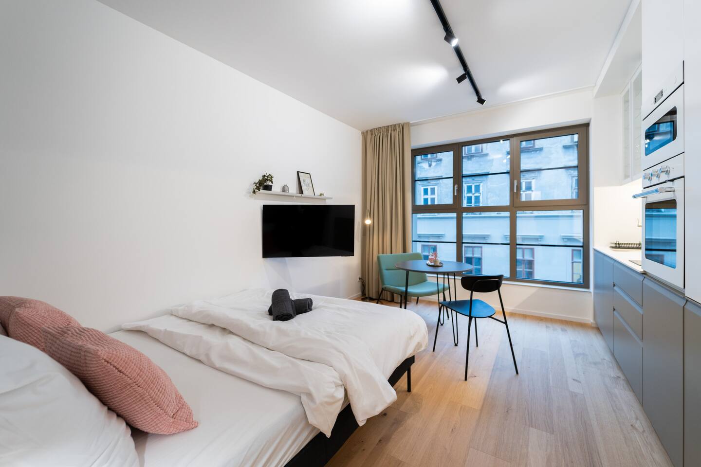 Flora Boutique Studio - Pattern Studios Brno