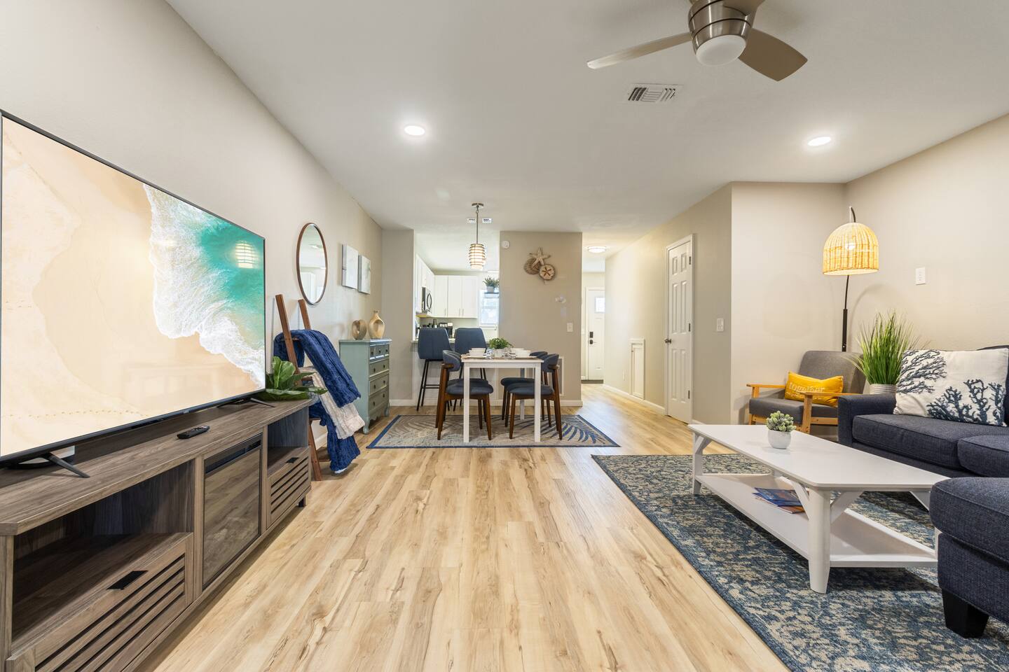 25% OFF FLASH SALE: Tranquil Oasis + Hot Tub