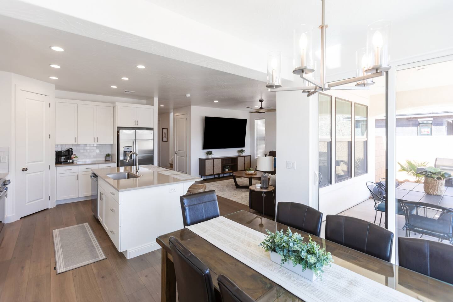 King Beds + Dog Friendly* Main Level Bedrooms NEW!