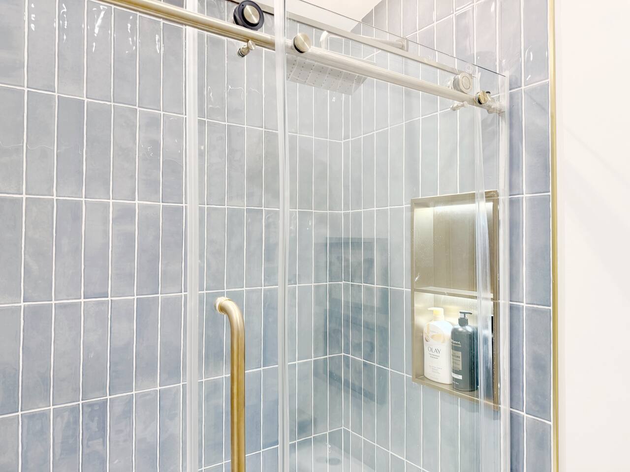 Shoreham Luxe | Vibrant 4BR\2.5BA with Waterfront