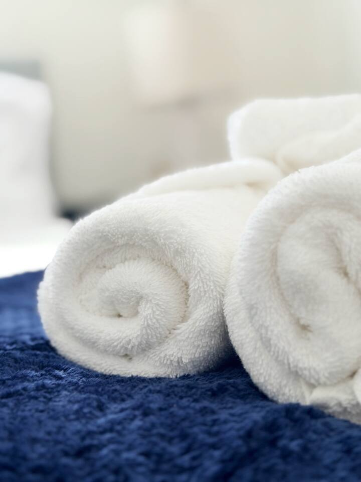 Shoreham Luxe | Vibrant 4BR\2.5BA with Waterfront