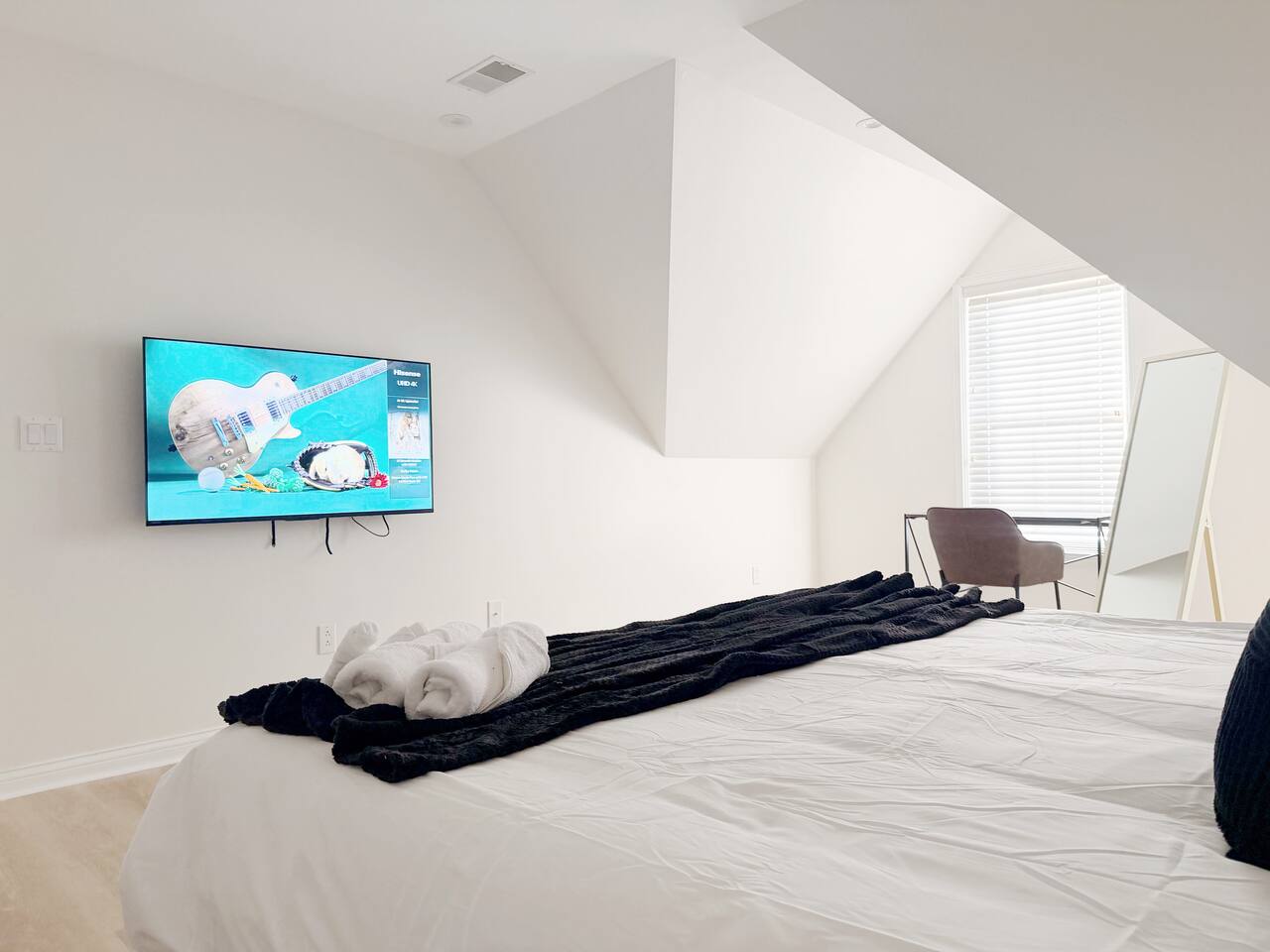 Shoreham Luxe | Vibrant 4BR\2.5BA with Waterfront