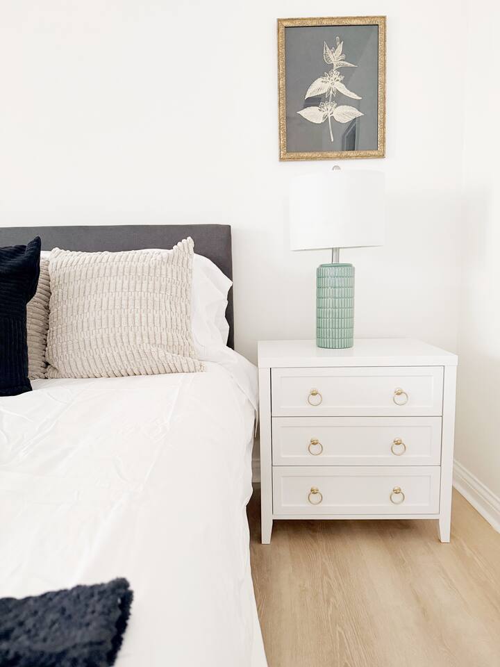 Shoreham Luxe | Vibrant 4BR\2.5BA with Waterfront