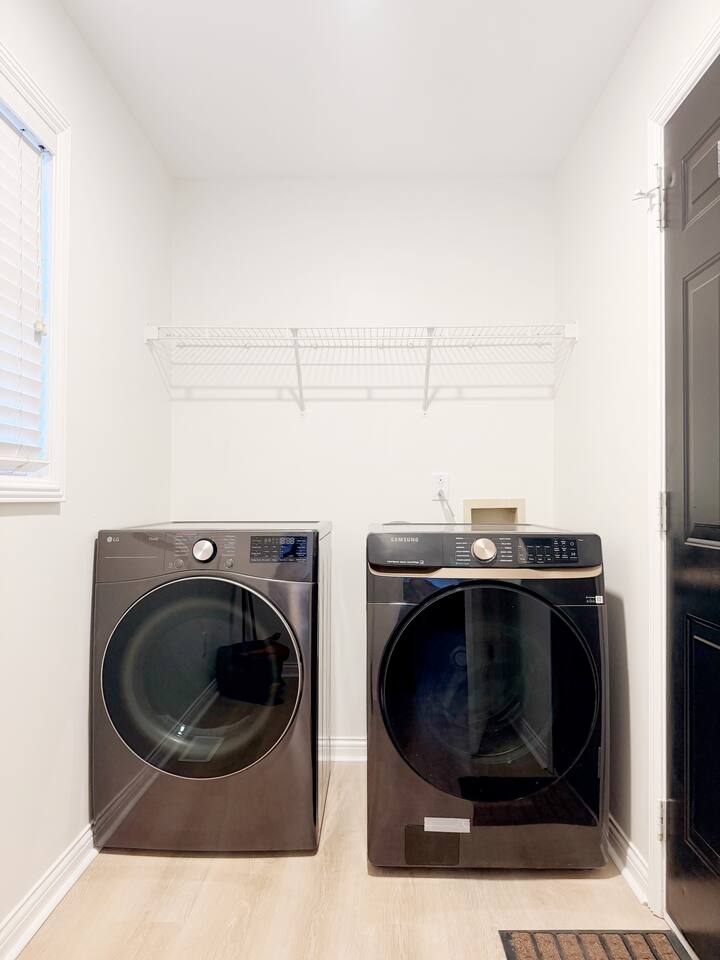 Shoreham Luxe | Vibrant 4BR\2.5BA with Waterfront