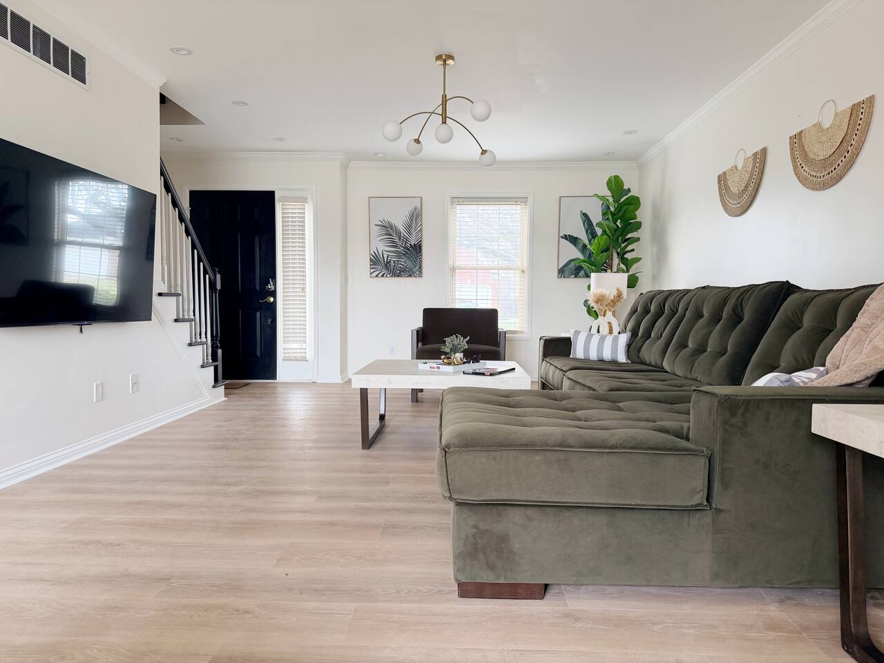 Shoreham Luxe | Vibrant 4BR\2.5BA with Waterfront