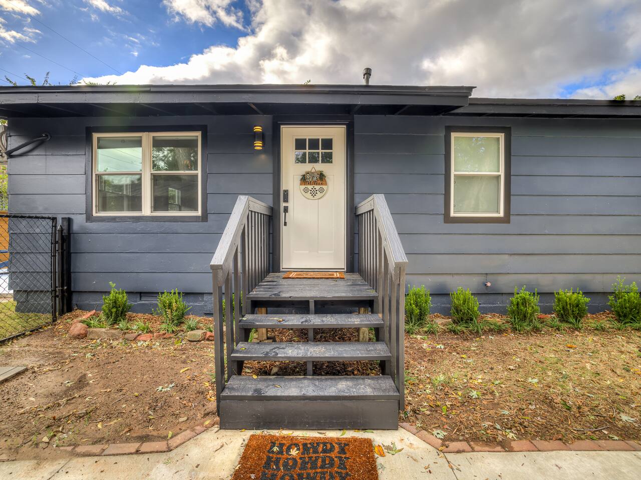 Walk to Plaza | Wi-Fi | Patio & Firepit | Parking