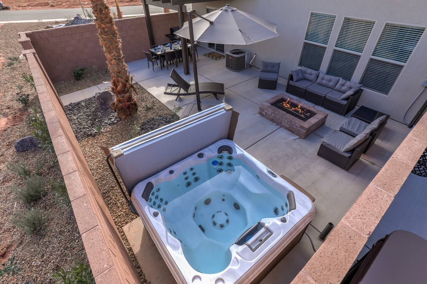 4 Bed/4Ba Home w/HotTub FirePit+Pool *Pet Friendly