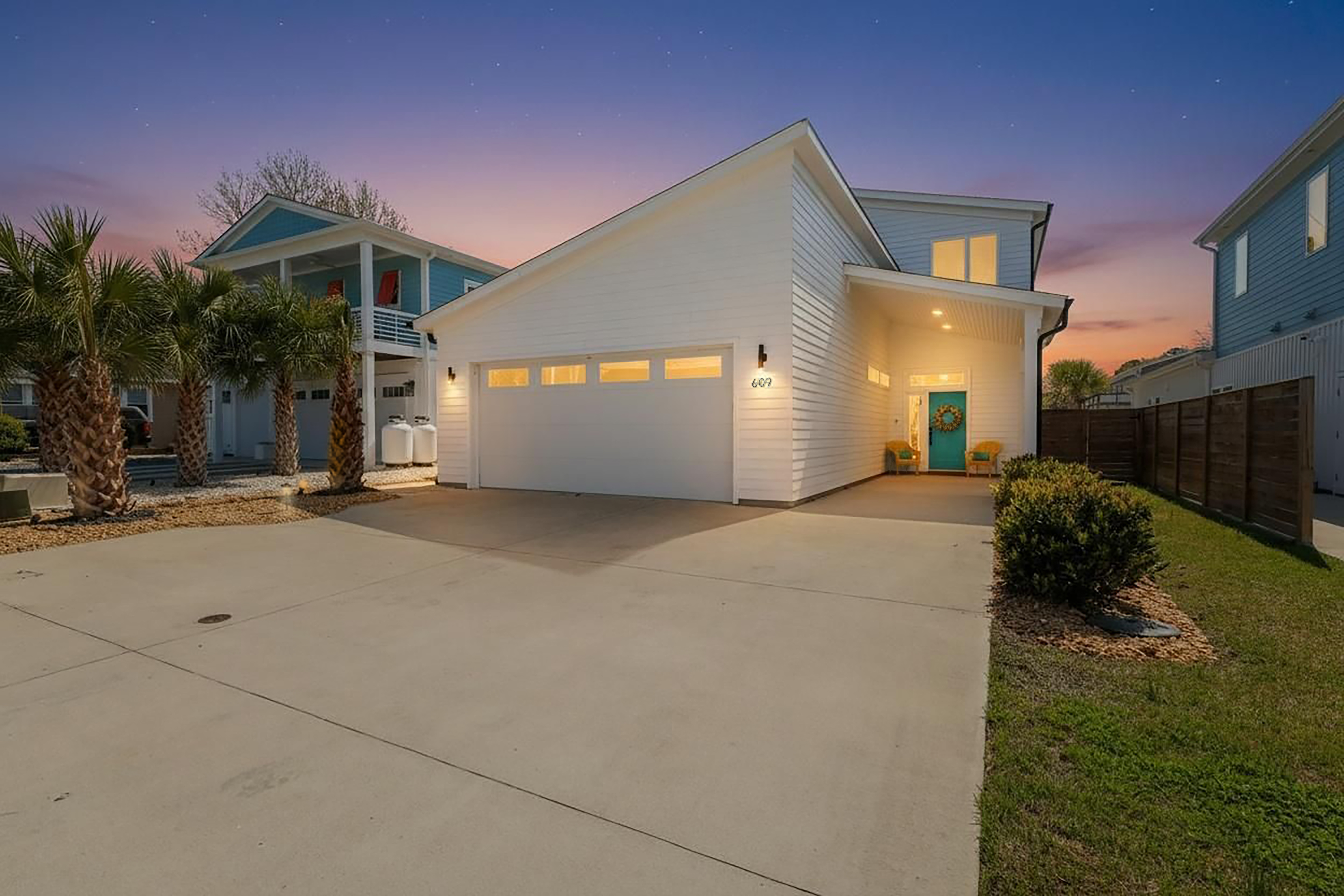 New Elegant Coastal Cottage by Beach & State Park