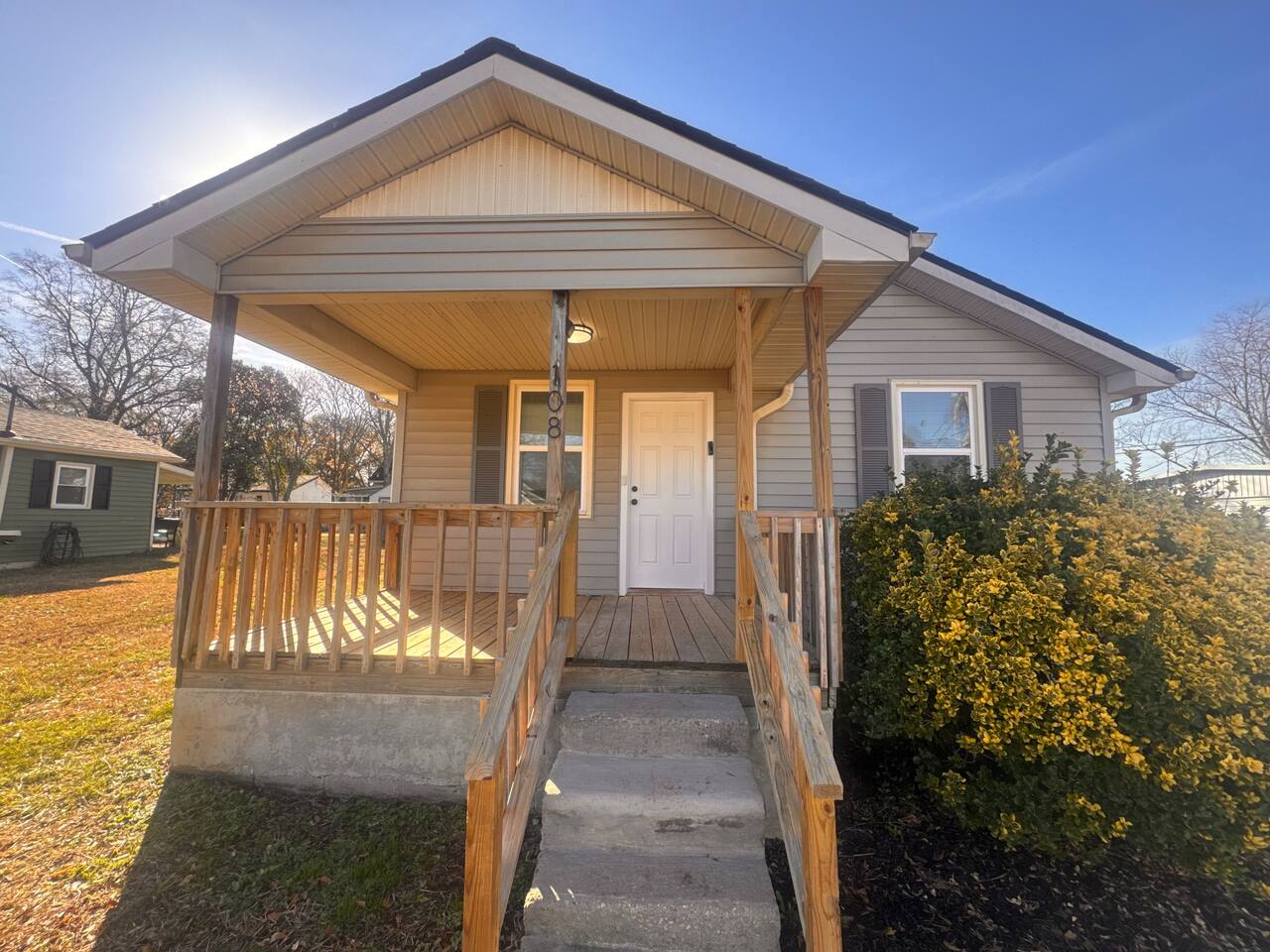 3BR House Near Downtown with Fenced Yard