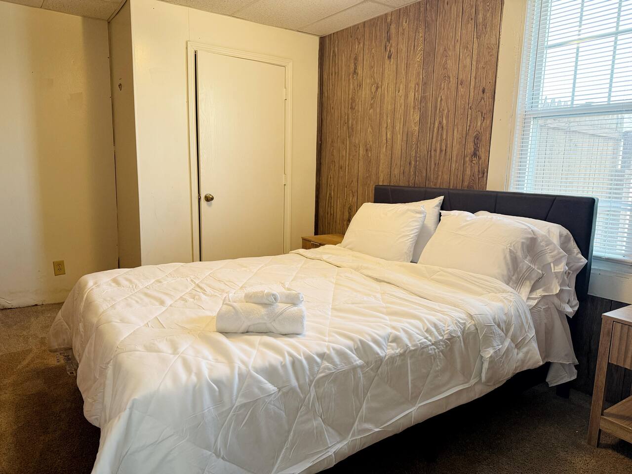 Princeton Suite 7 | QUEEN 1BD/1BA Apt