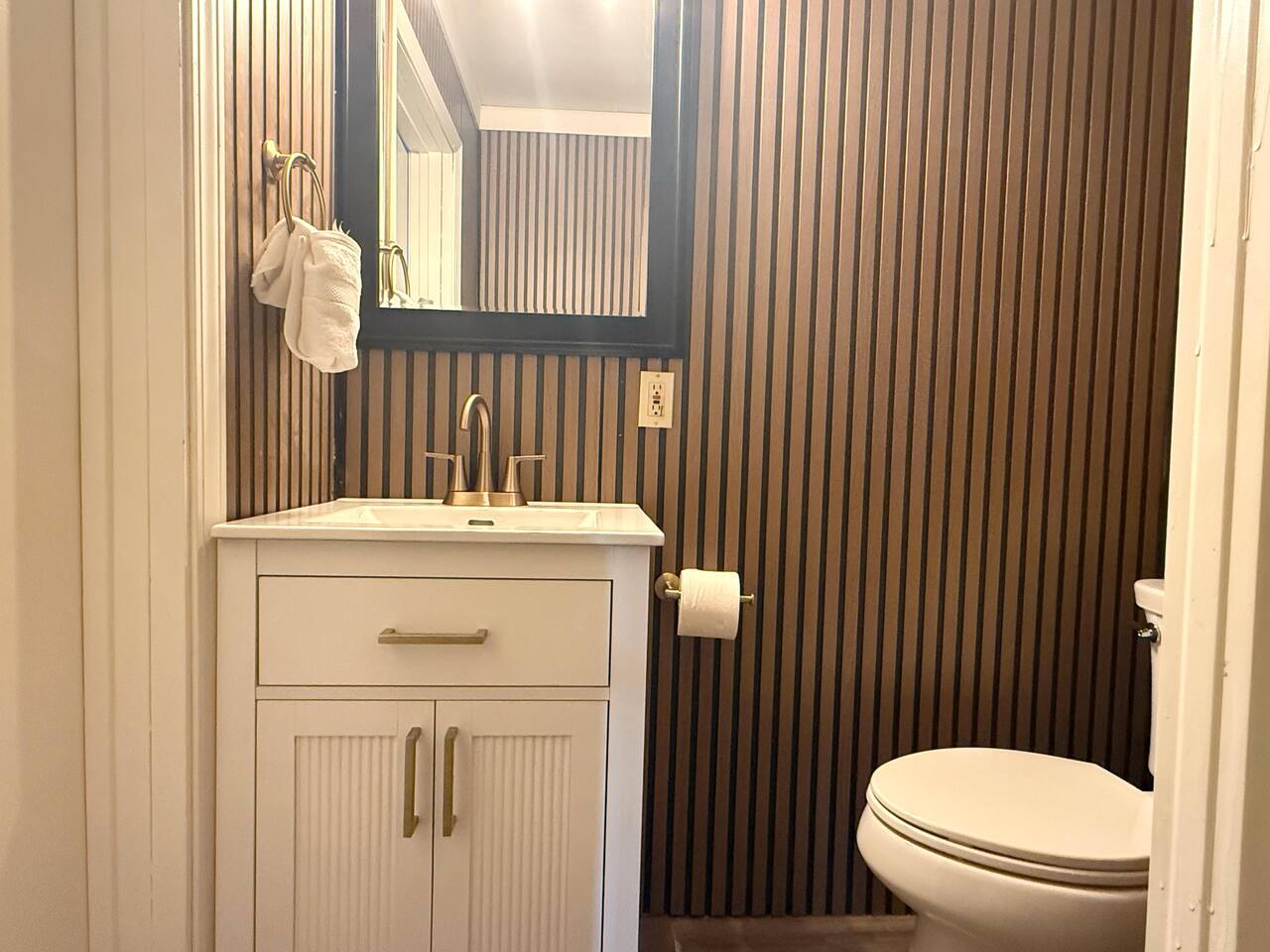 Princeton Suite 7 | QUEEN 1BD/1BA Apt