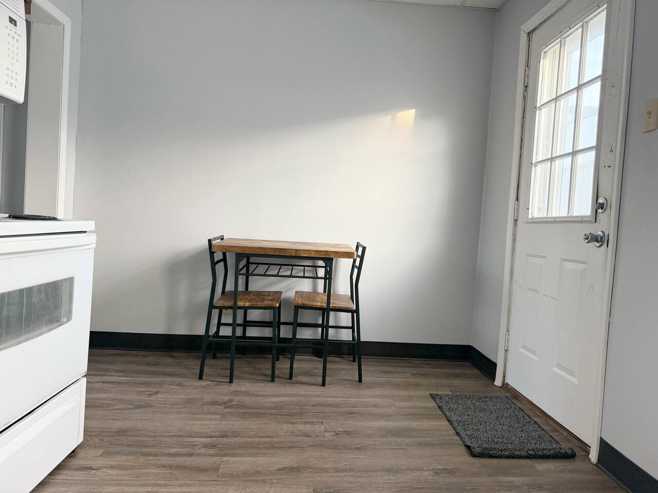 Princeton Suite 7 | QUEEN 1BD/1BA Apt