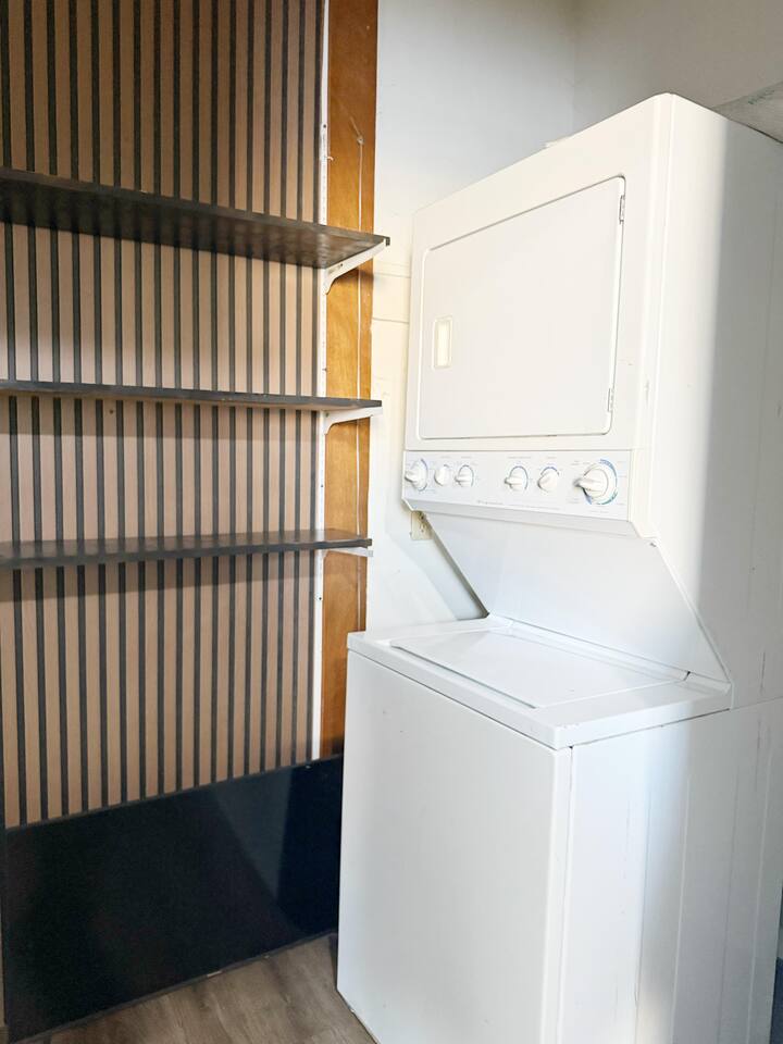 Princeton Suite 7 | QUEEN 1BD/1BA Apt photo 5