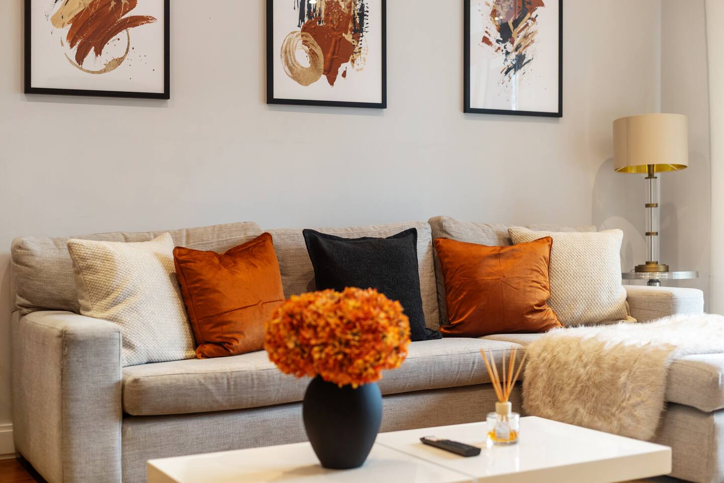 Beautifully Presented Central Apartment