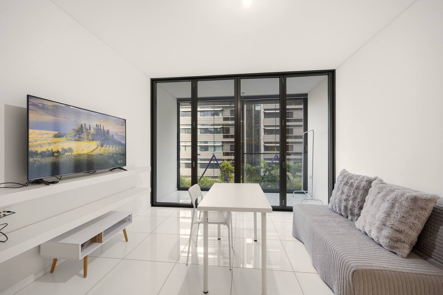 Chippendale 1 Bed Studio Steps to Central Station