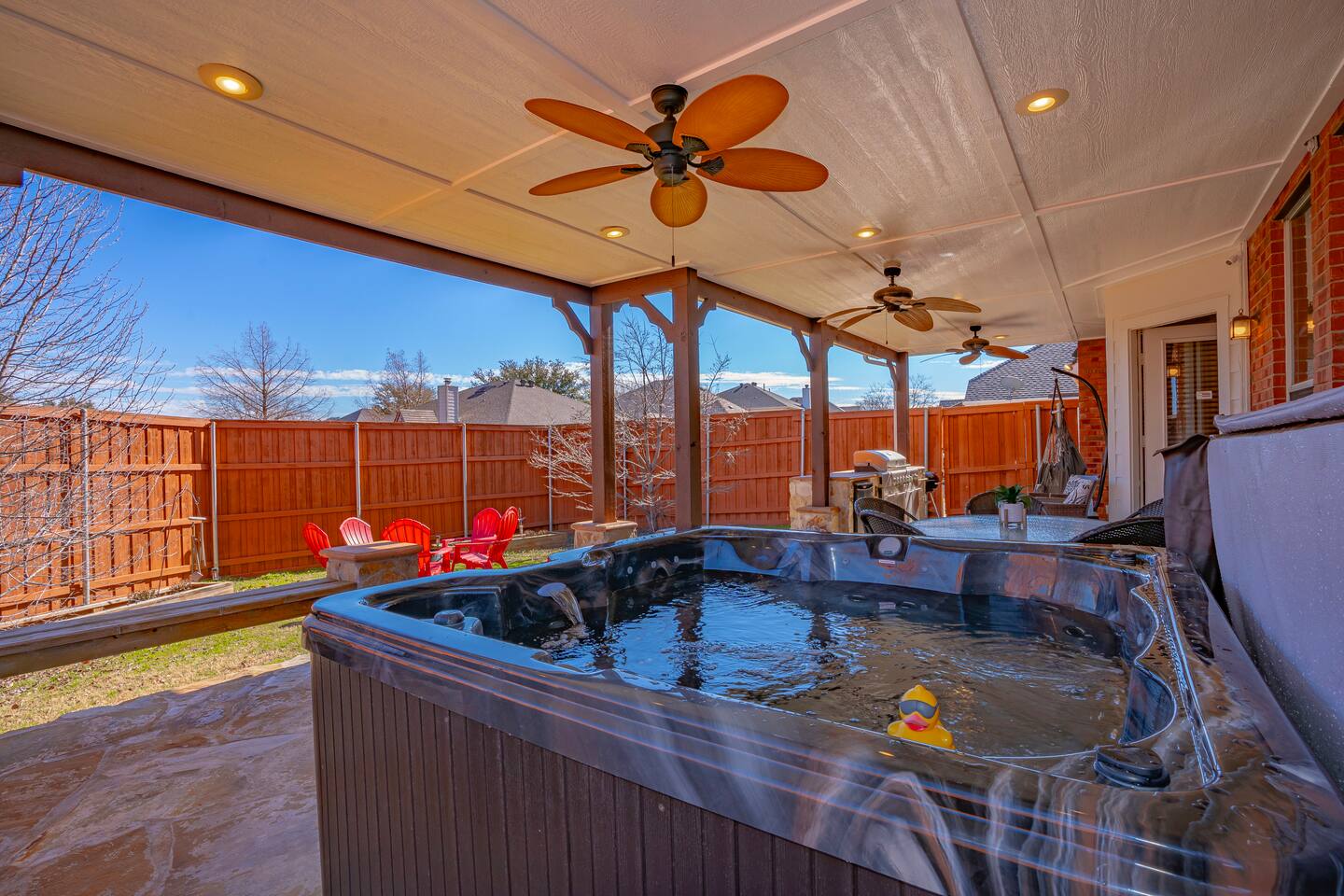 Luxury Family Fun• Pool Table• Ping Pong• Hot Tub