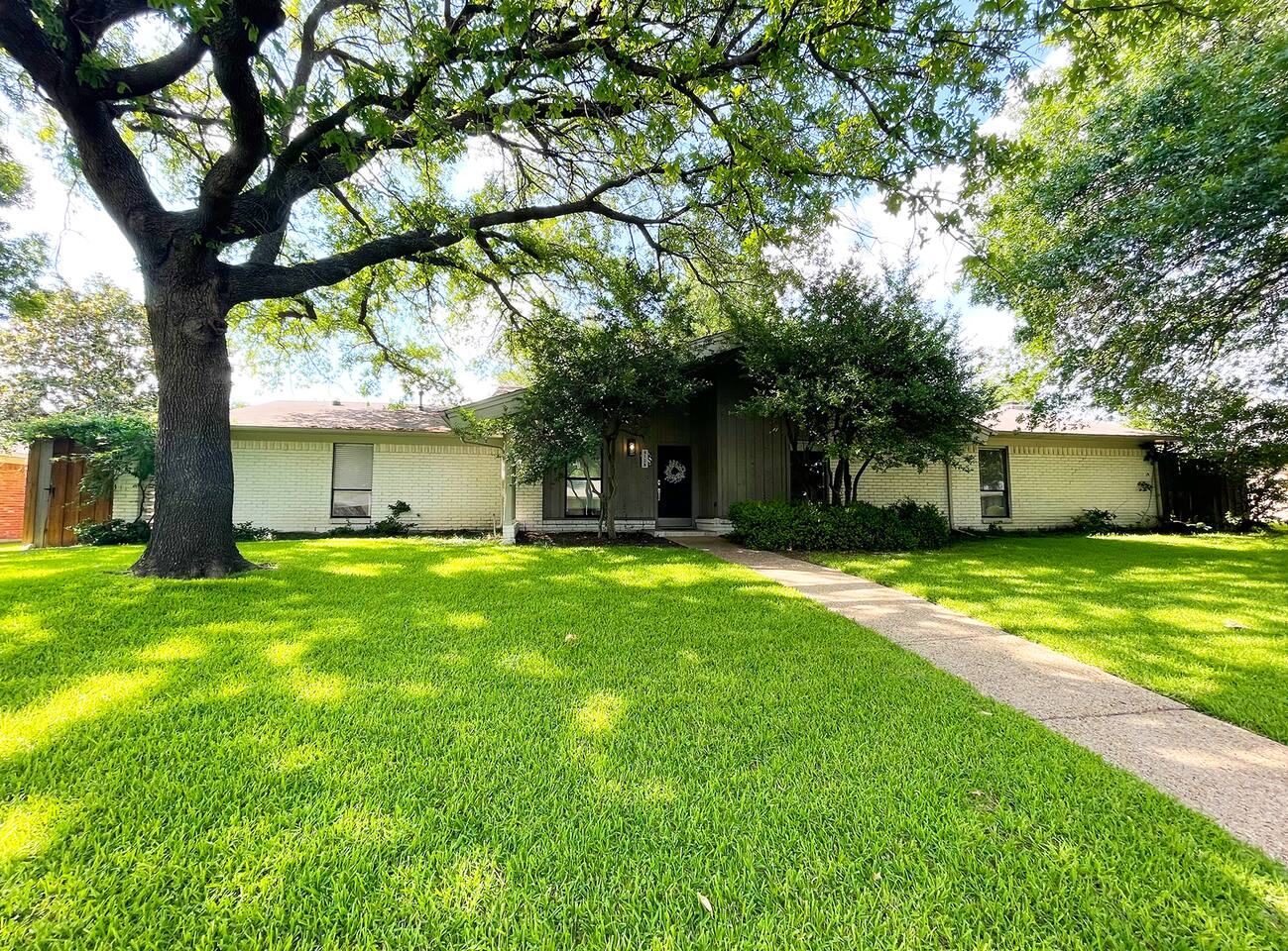 Pet-friendly 4 bedroom + Office and Hot Tub