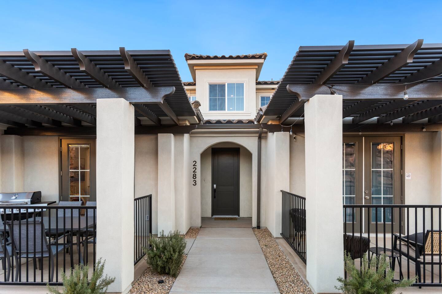 GoldenGem w/Views 86" Smart TVs *Pool+PickleBall