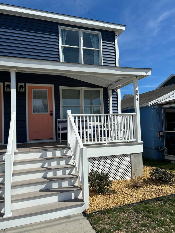 Remodeled by the Park-Family Friendly-Fenced Yard!