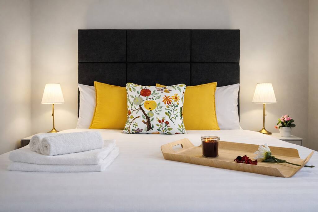 *2 Bed Flat* By Madame Tussauds - Free Parking