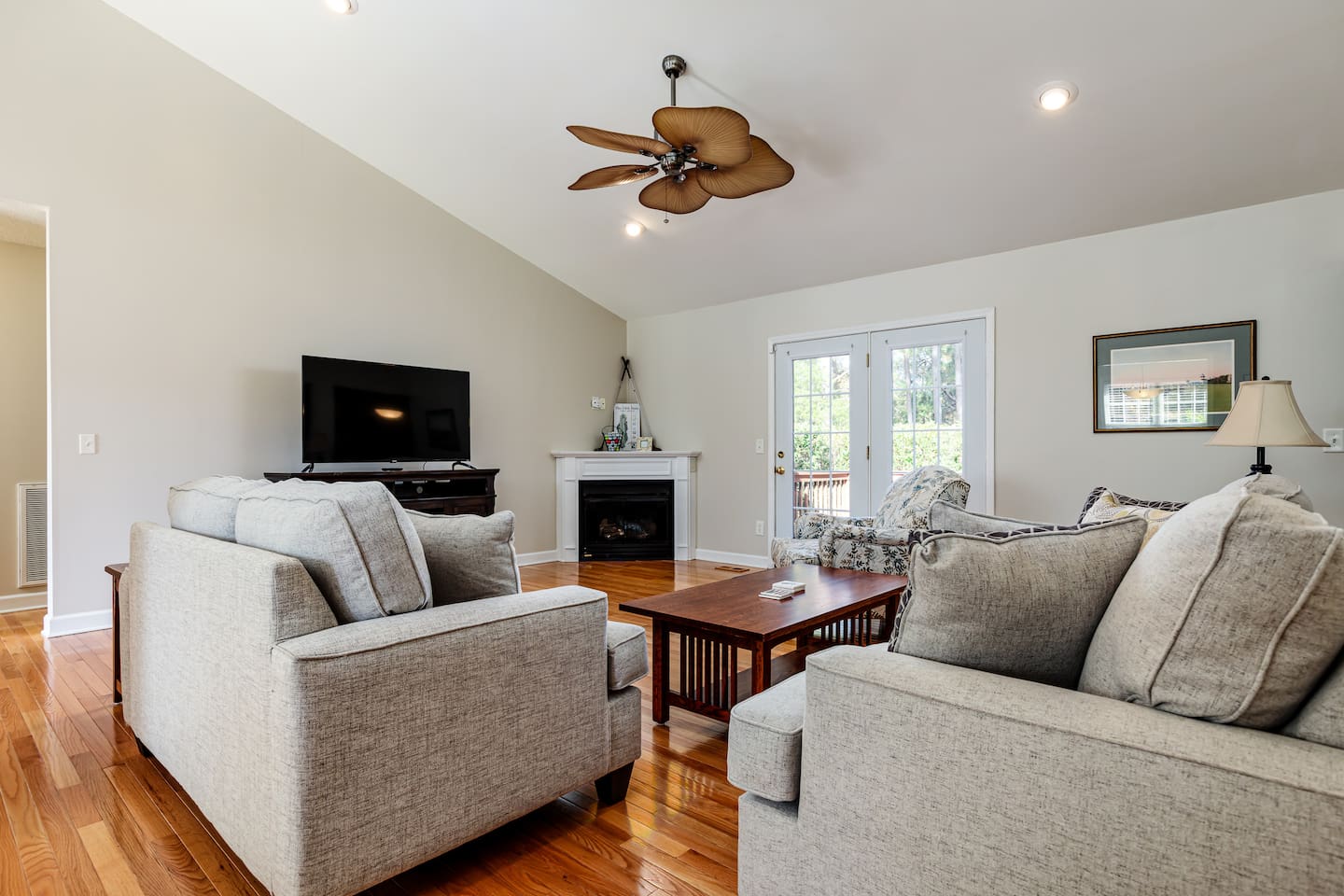 Cozy Retreat w/Deck | Grill | Resort 5 Min Away
