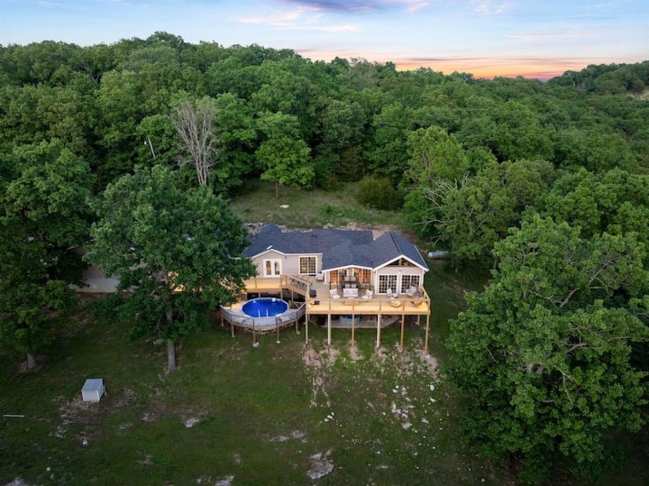 Stillwater Lodge: VIEWS Private Pool & Play Resort