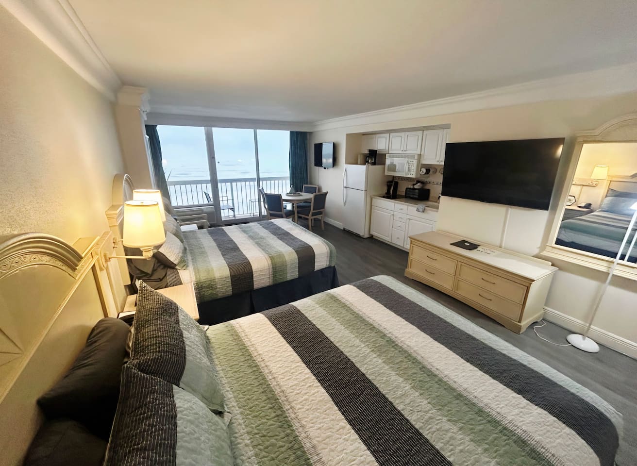 Surf N Sun spectacular oceanfront studio w/balcony