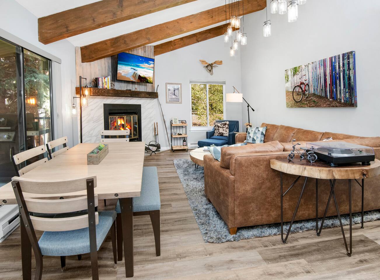 Après Haus 3BD w/ Pool, Hot Tub & Vail/BC Shuttle