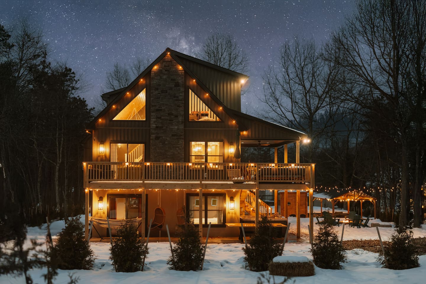 Poconos Escape | Sauna Hot Tub |Theater Rm | Games