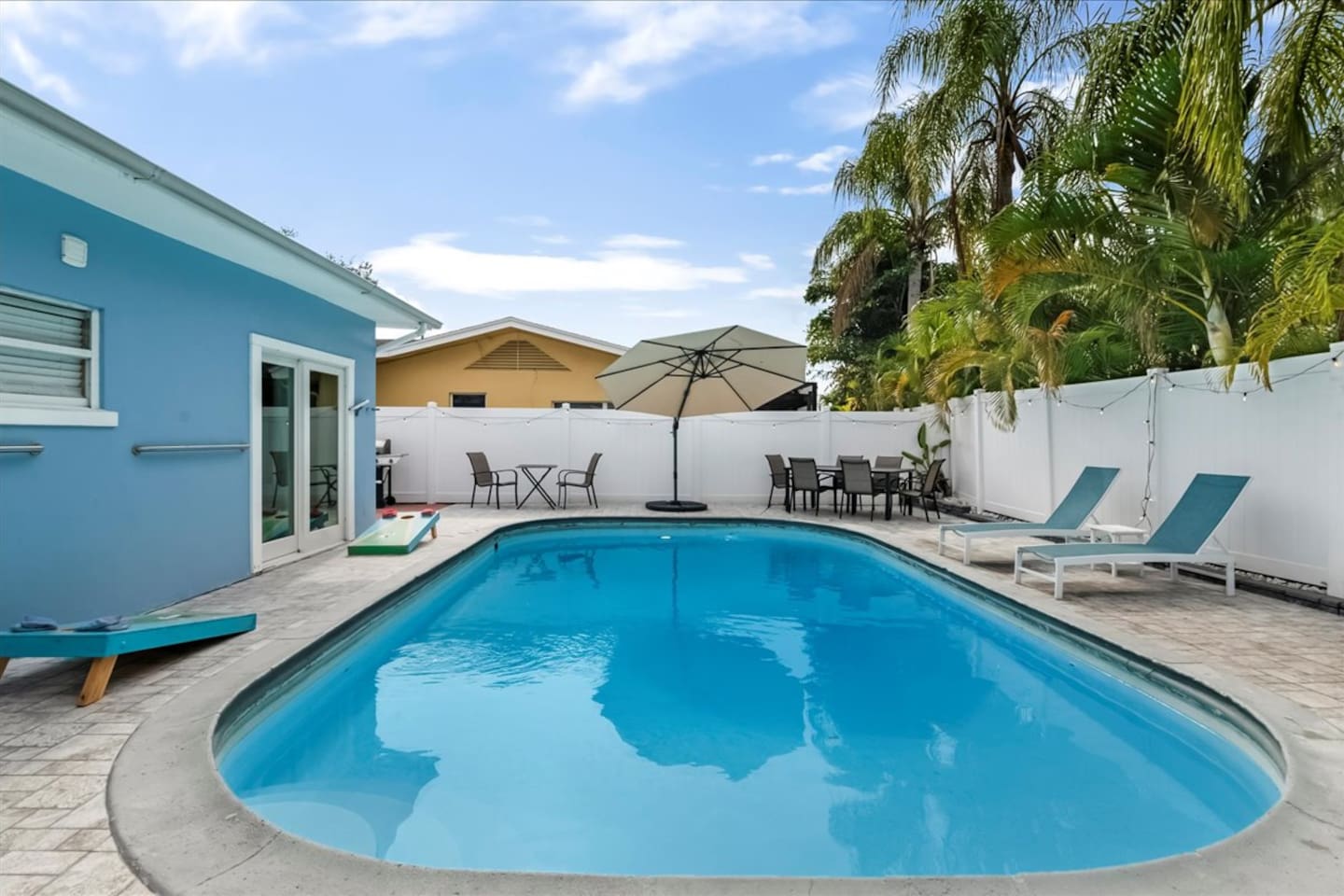 Heated Pool • Games • Near Indian Rocks Beach