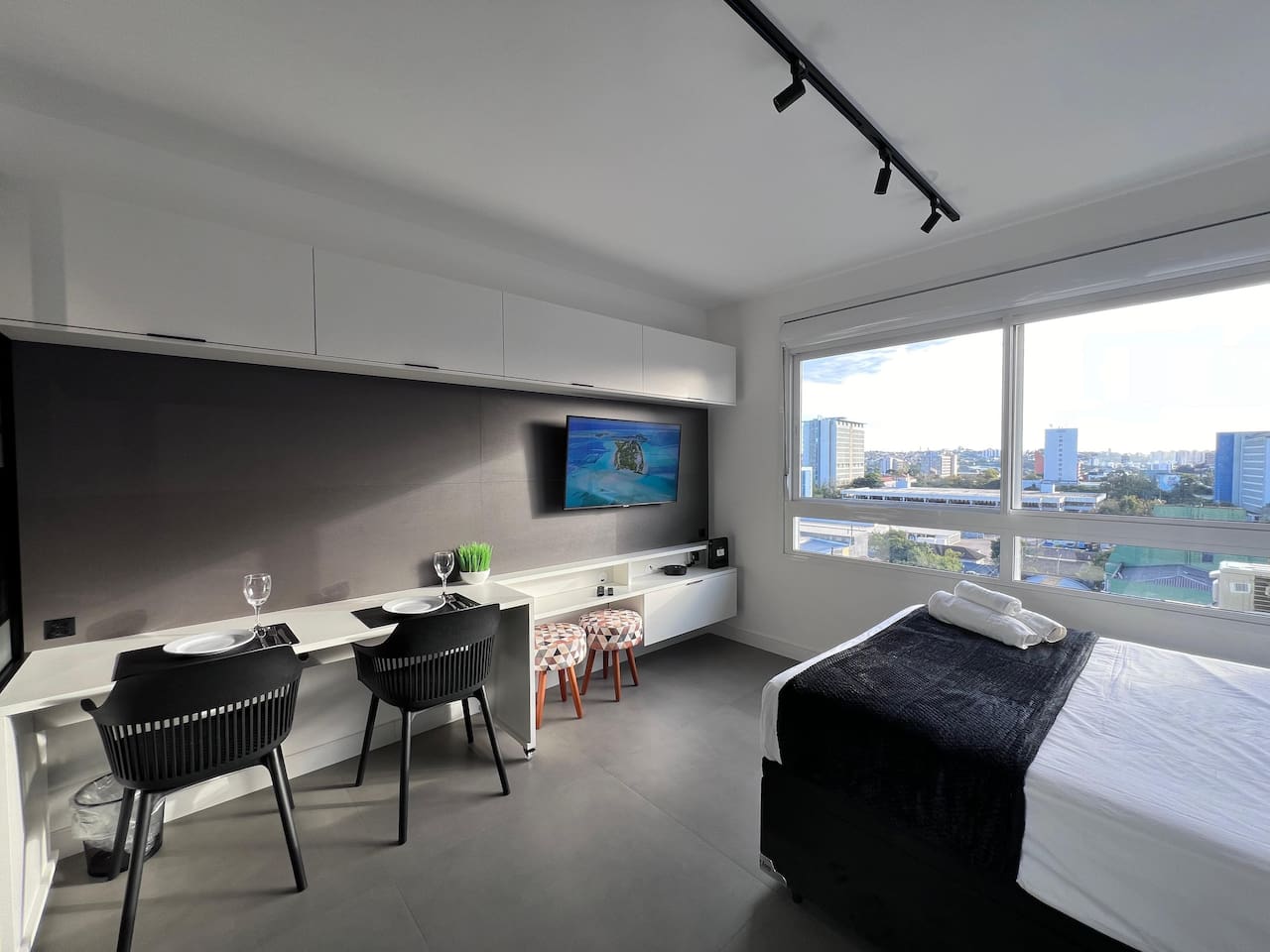 Terraço, Piscina, Gym, Coworking, Vagas, Pet, WiFi